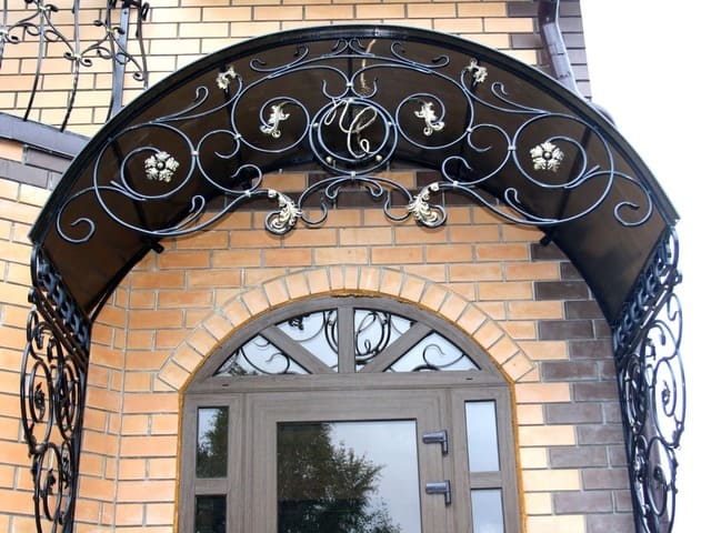 кованые и сварные козырьки Ступино